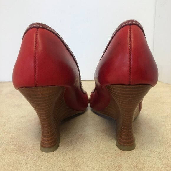 Kenneth Cole Reaction Red Leather Slip On Wedge Shoe Size 8 - Picture 4 of 12